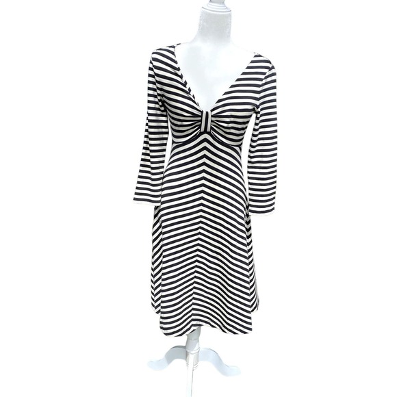Kate Spade Tullia Dress Black/ Cream Size M Striped 3/4 Sleeve - Picture 1 of 11